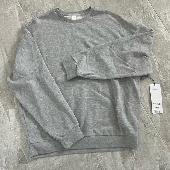 NWT ALO Chill Crew Sweatshirt - Picture 4 of 4